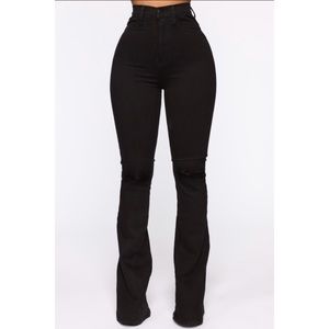 NWT FASHION NOVA HERE TO STAY BLACK FLARE JEANS